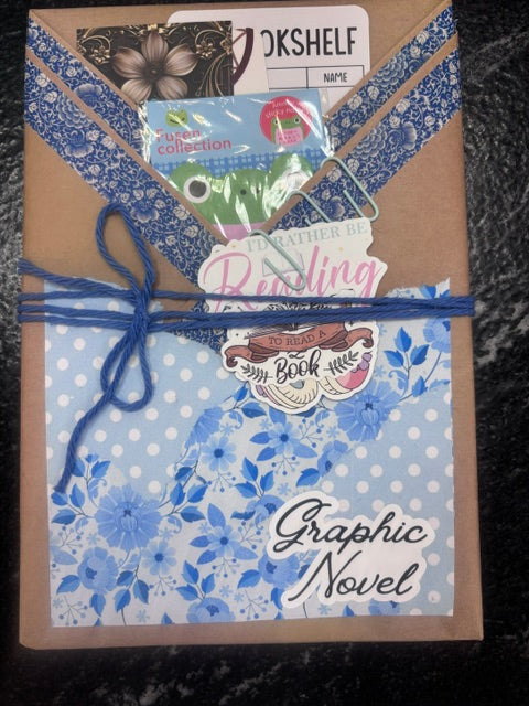 Children Blind Date with A Book Choose Your Genre Fiction : Graphic novel / Blue