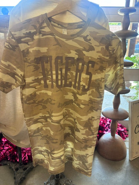Tigers Natural Camo Game Day Team Spirit Graphic Tee: L