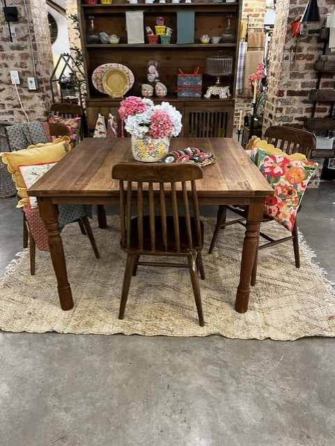 Reclaimed Wood Dining Table with Turned Legs and Four Chairs