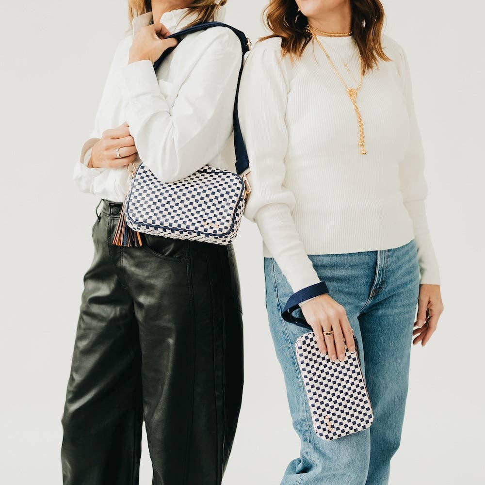 Woven Willow Camera Crossbody Bag: Checkered Coffee