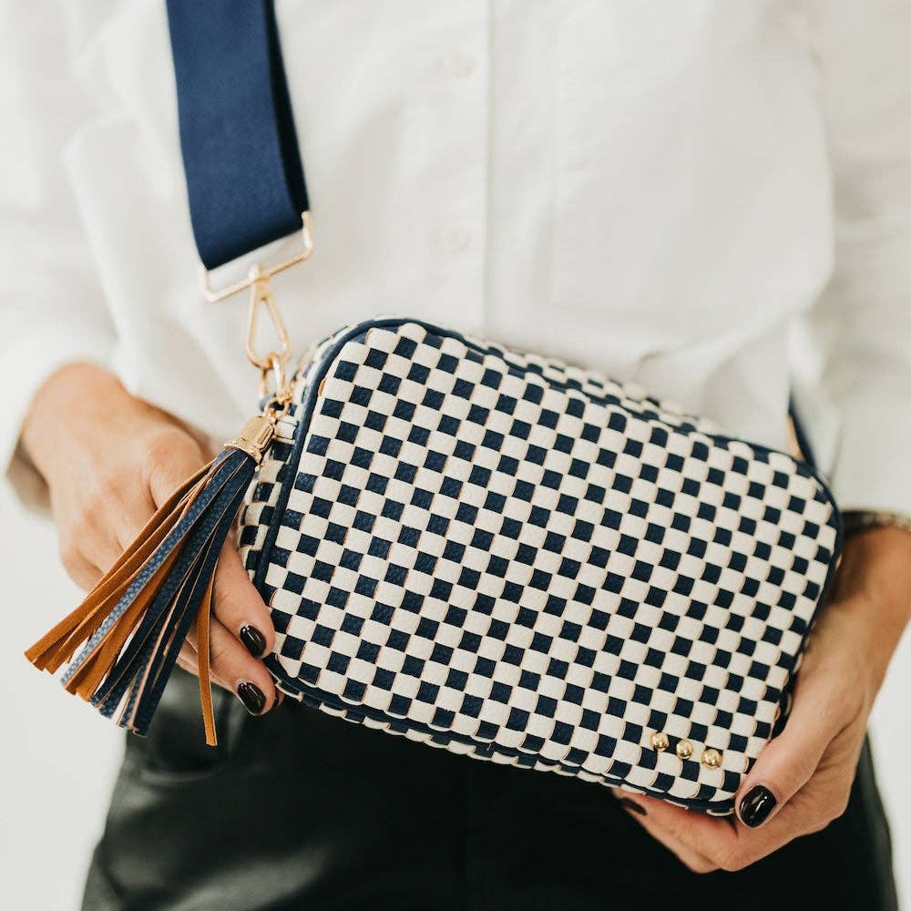 Woven Willow Camera Crossbody Bag: Checkered Coffee