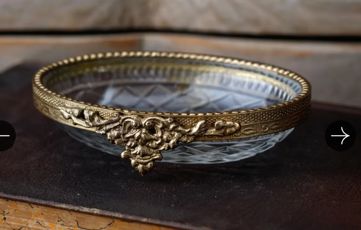 Madame's Oval Soap Dish