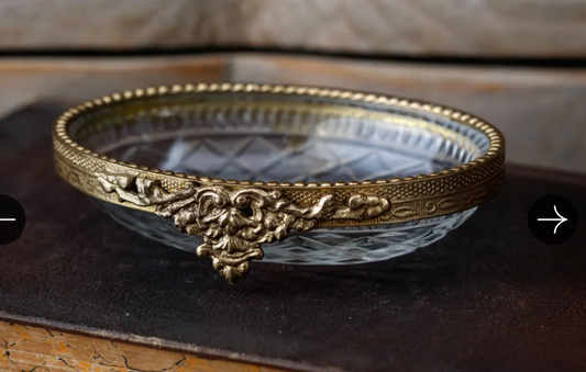 Madame's Oval Soap Dish