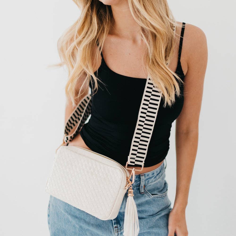 Woven Willow Camera Crossbody Bag: Black