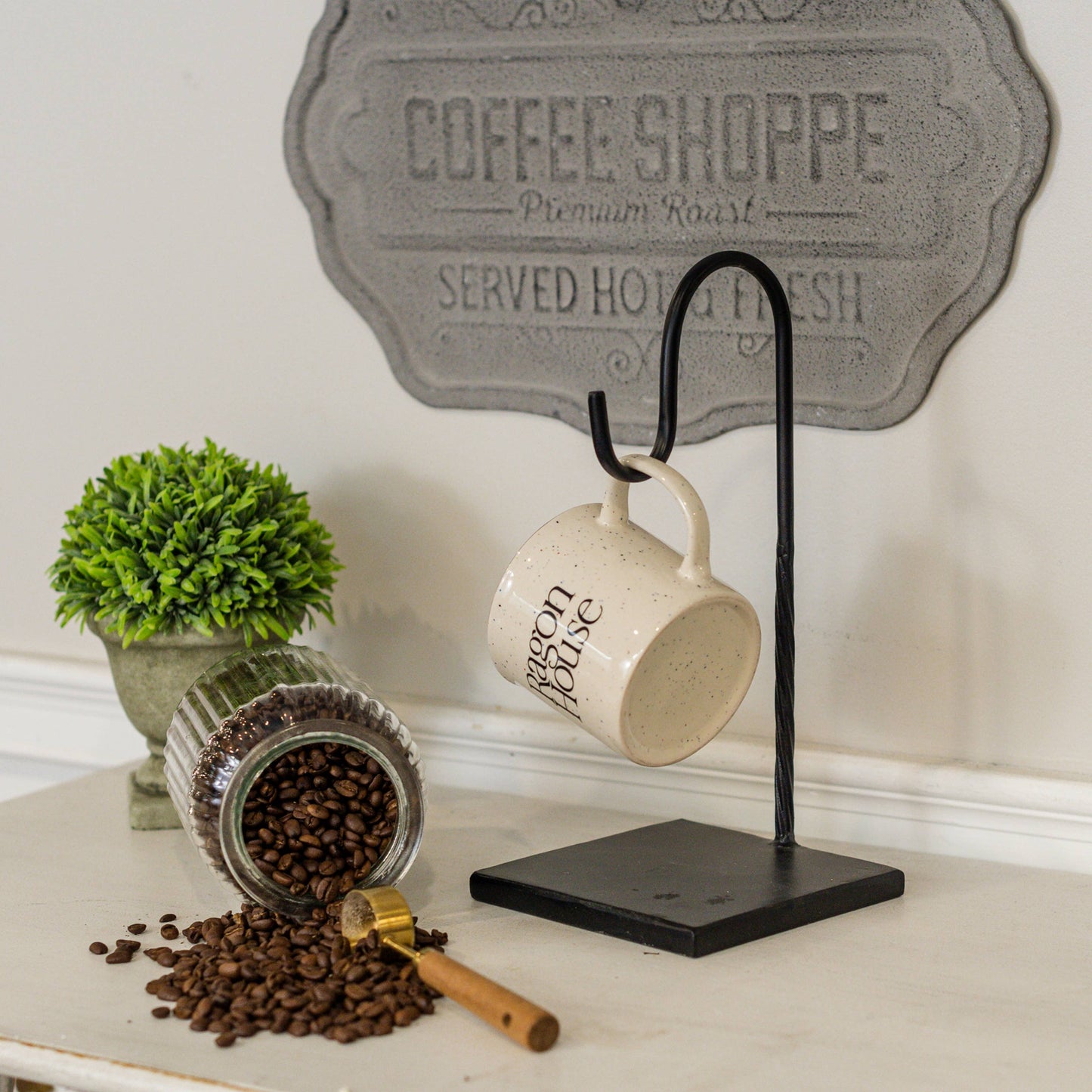 11.75" BLACK METAL HOOK STAND