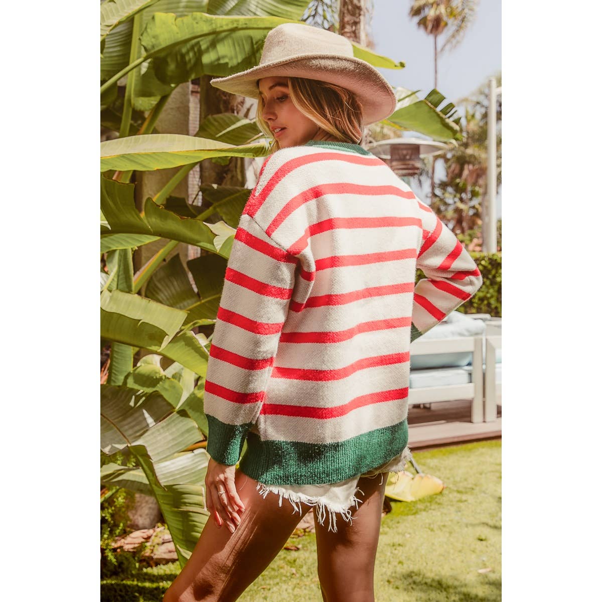 CHRISTMAS THEME STRIPE KNIT TOP: IVORY/RED / L