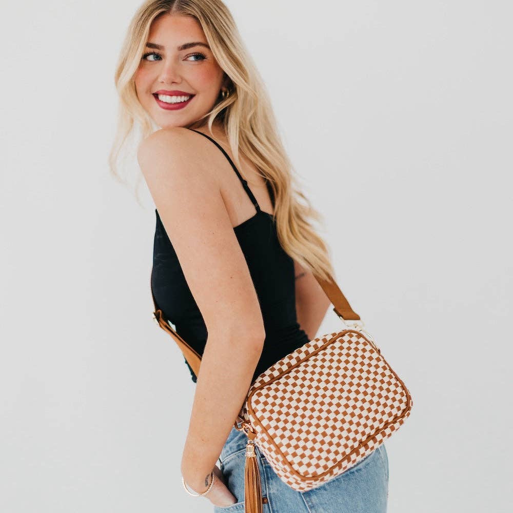 Woven Willow Camera Crossbody Bag: Black