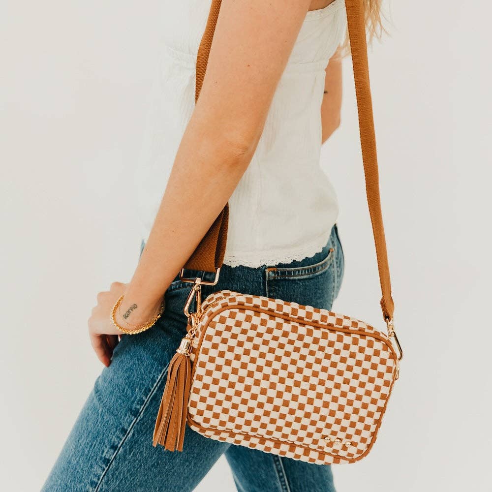 Woven Willow Camera Crossbody Bag: Brown