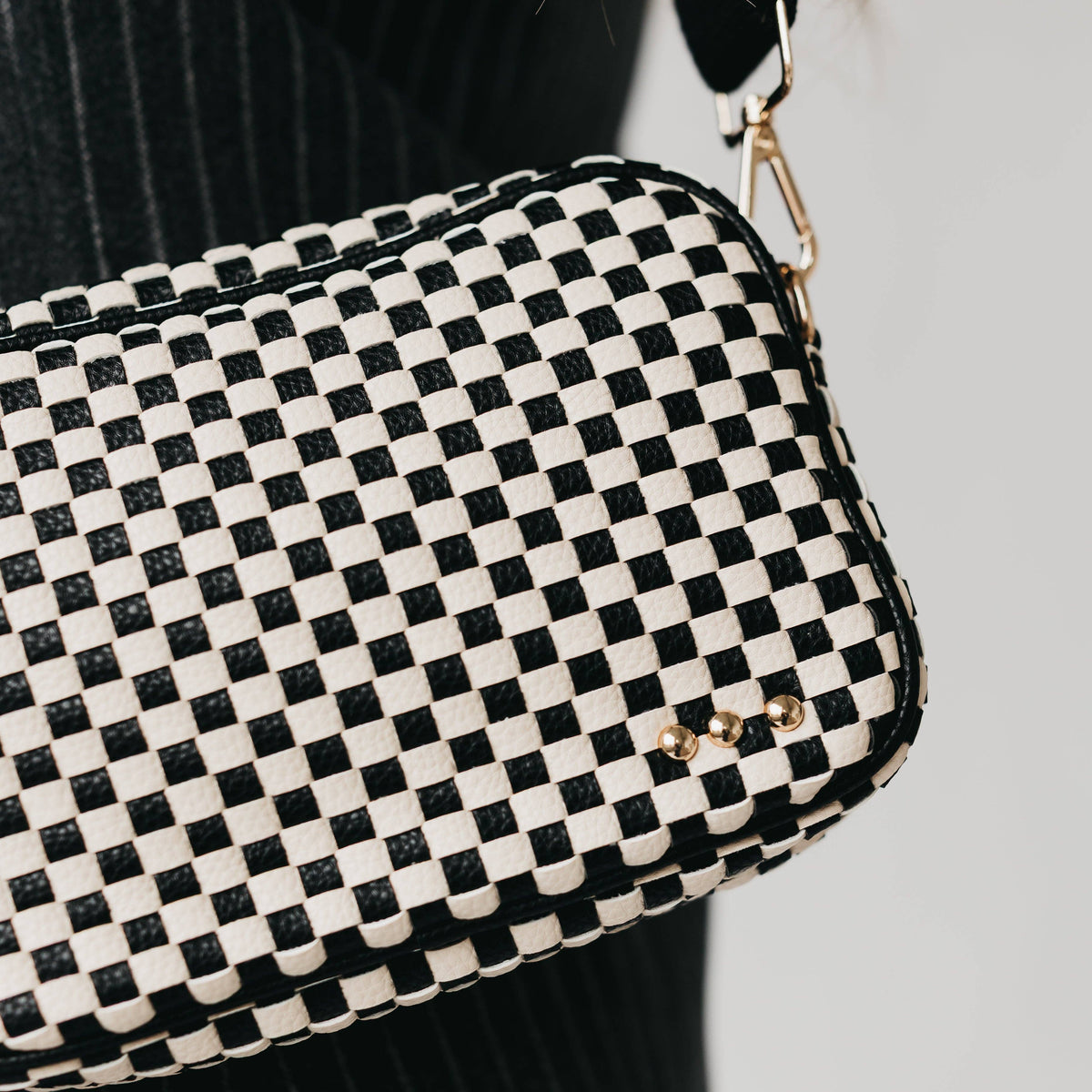 Woven Willow Camera Crossbody Bag: Checkered Coffee