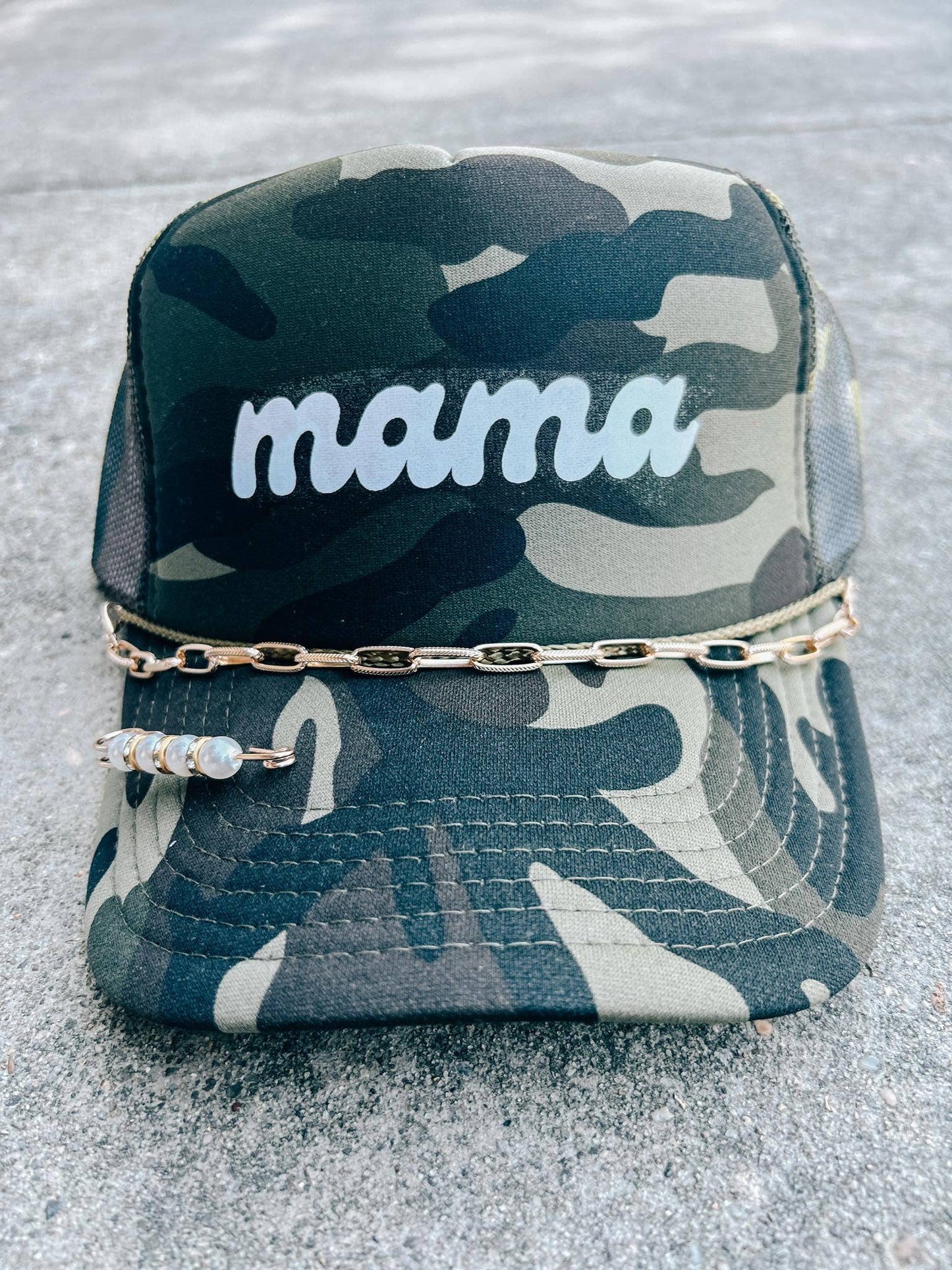 Mama Camo Trucker Hat: WITH CHAIN/PIN