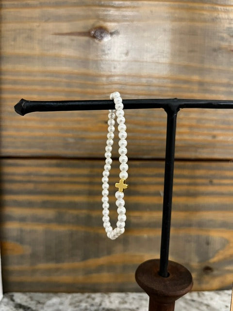 Gracie Cross Bracelet Pearl Stretch