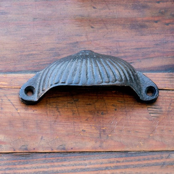 Mercantile Pull Handle